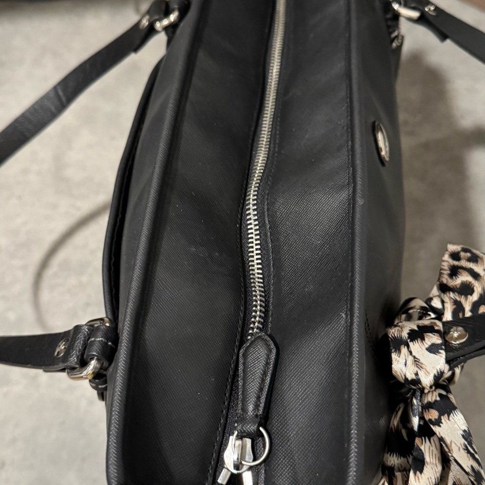 Coach Black Peyton Leather zip Top Tote! GUC!! - Picture 7 of 12